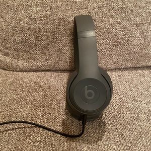 Beats Solo